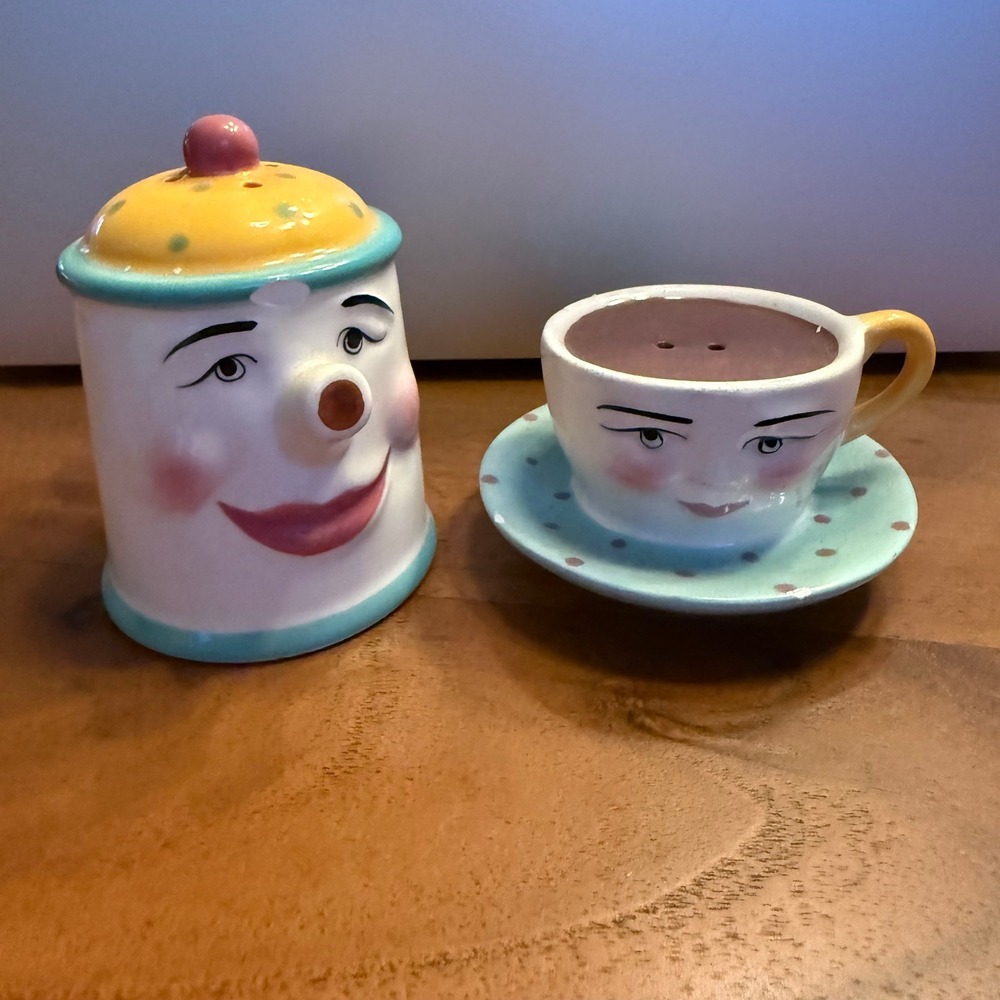 Clay Art Vintage Anthropomorphic Teapot and‎ Teacup Salt and Pepper Shakers Set